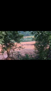 Cần bán 1200m2 đất mặt hồ Đồng Đò mặt tiền 20m giá 3,3 triệu/m2. LH 0936366885